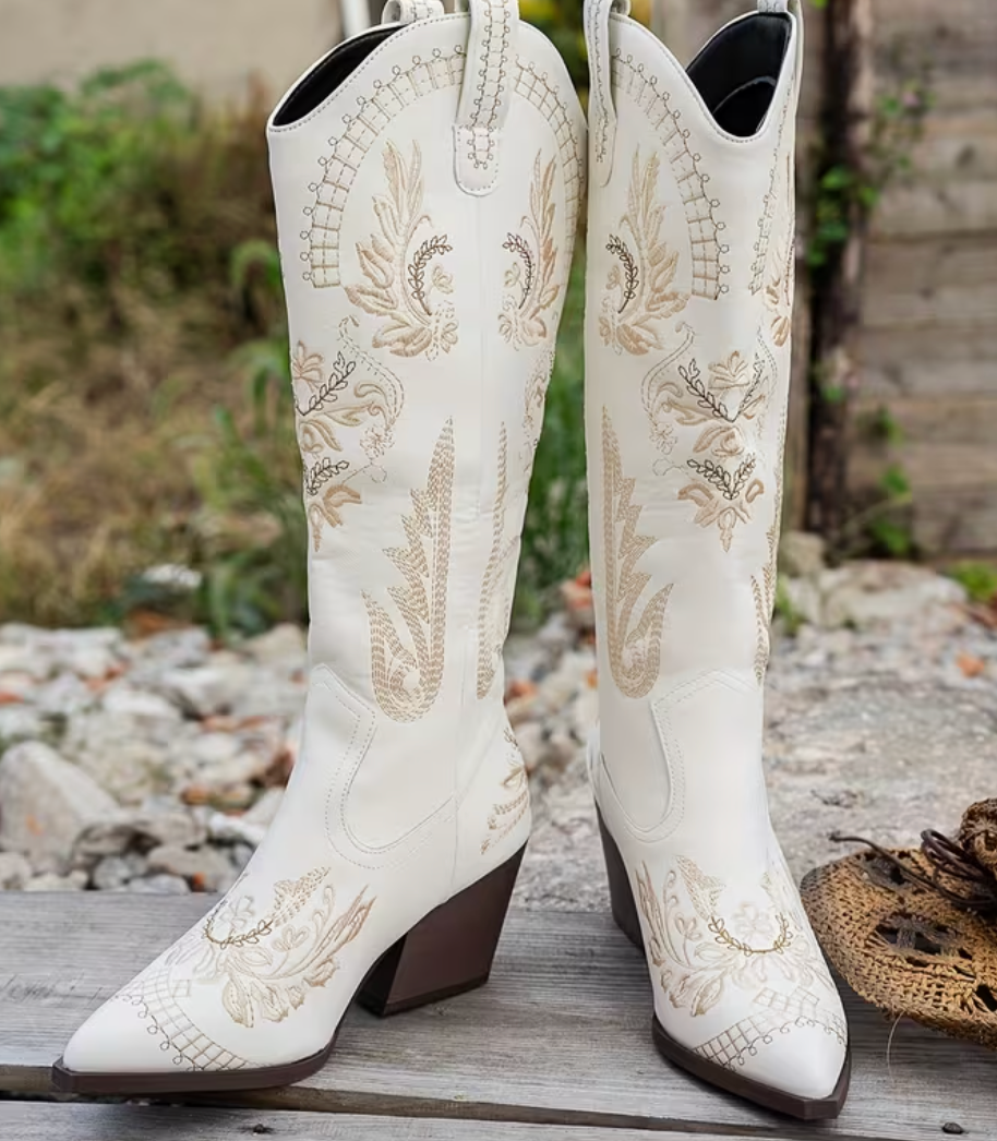 tacones vaqueros blancos